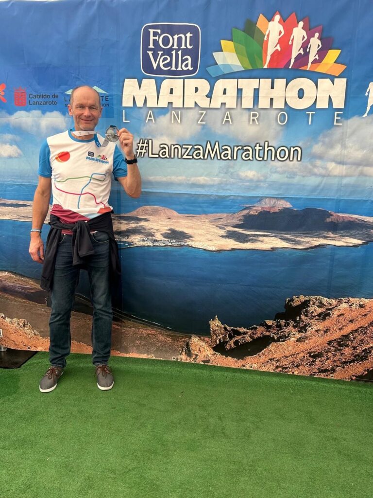 Alfons läuft unter 4 Stunden beim Lanza Marathon