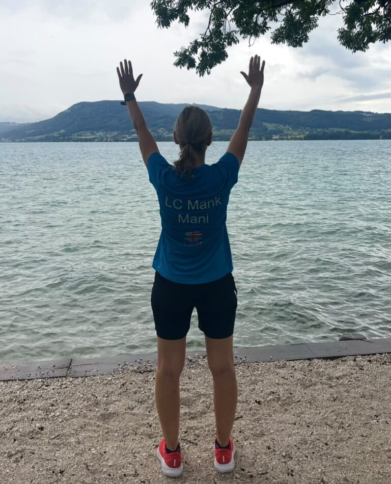 LC Mank Läuferin finisht erfolgreich die Iron Lake Challenge Oberösterreich